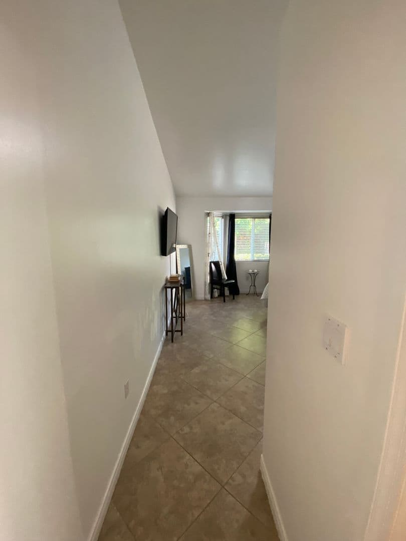 Bakersfield House: 11826 Grecian Laurel Dr