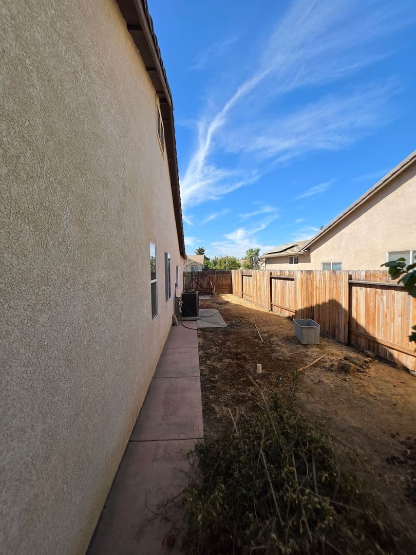 BAKERSFIELD House: 6610 ALDERBROOK LANE