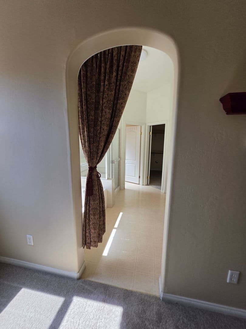 BAKERSFIELD House: 6610 ALDERBROOK LANE