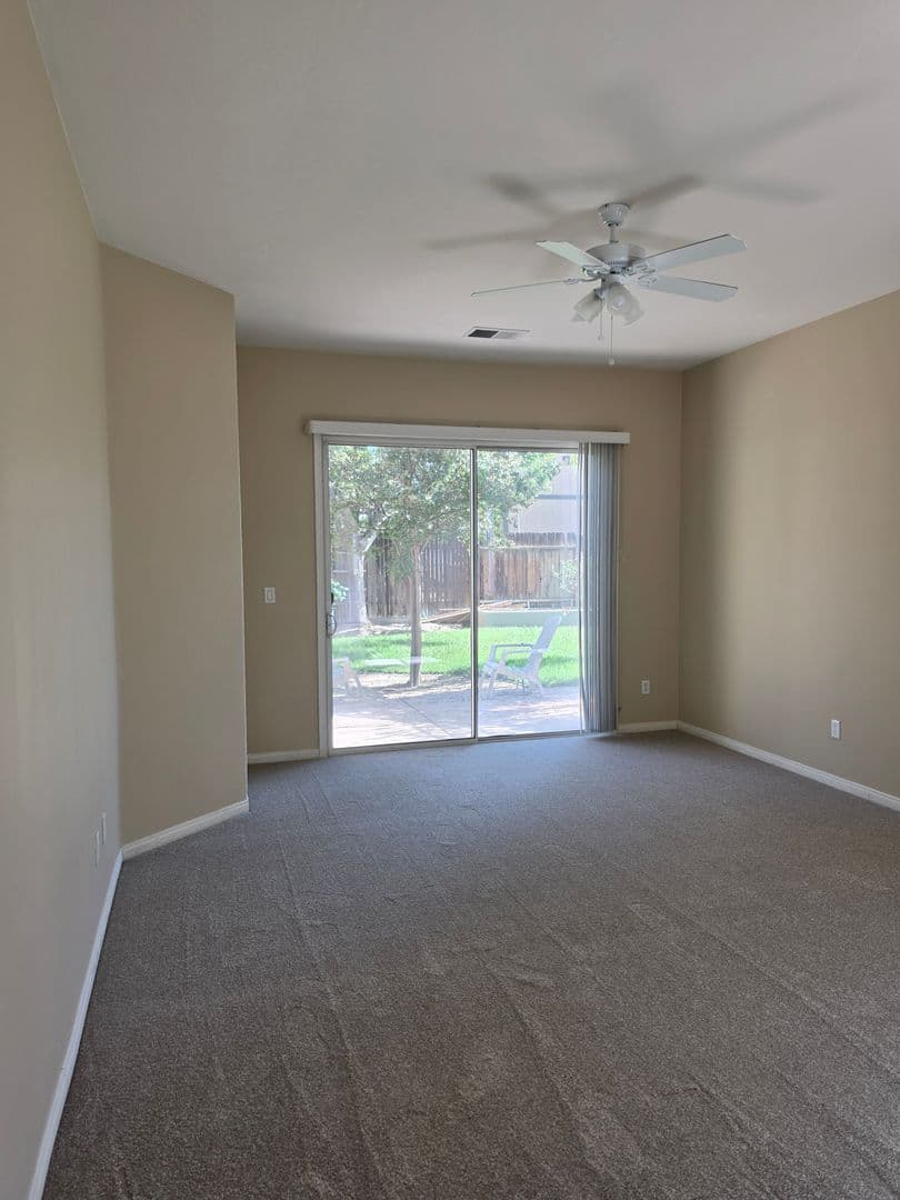 BAKERSFIELD House: 6610 ALDERBROOK LANE