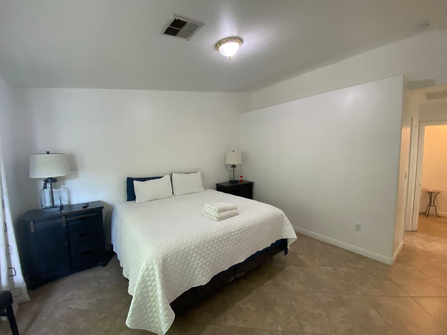 Bakersfield House: 11826 Grecian Laurel Dr