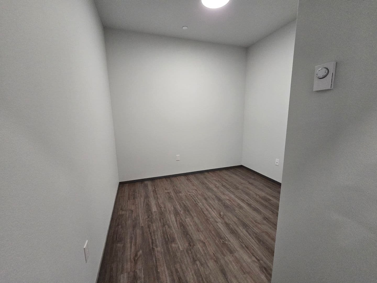 Mount Vernon Apartment: 1600 JJ Place
