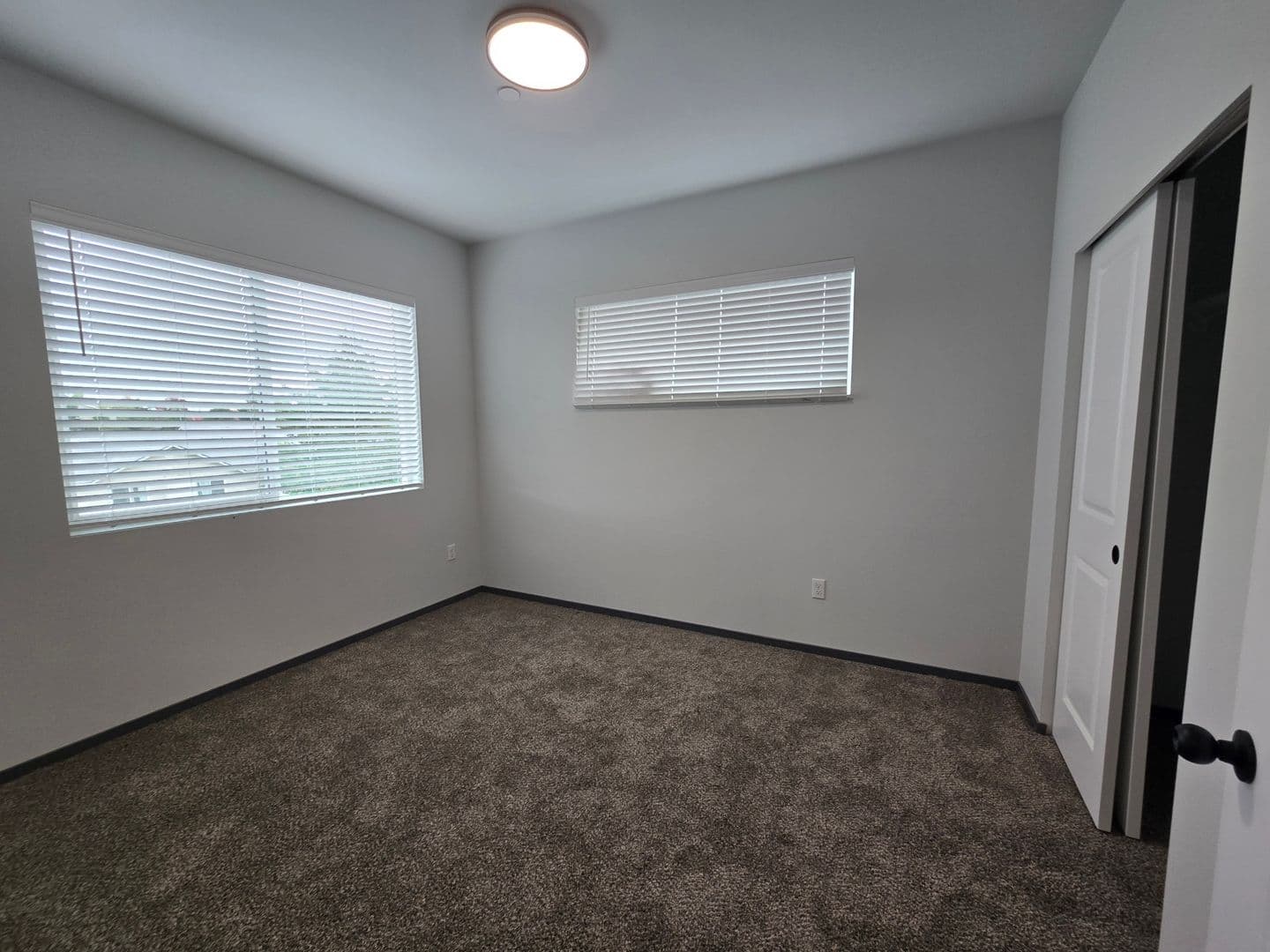 Mount Vernon Apartment: 1600 JJ Place