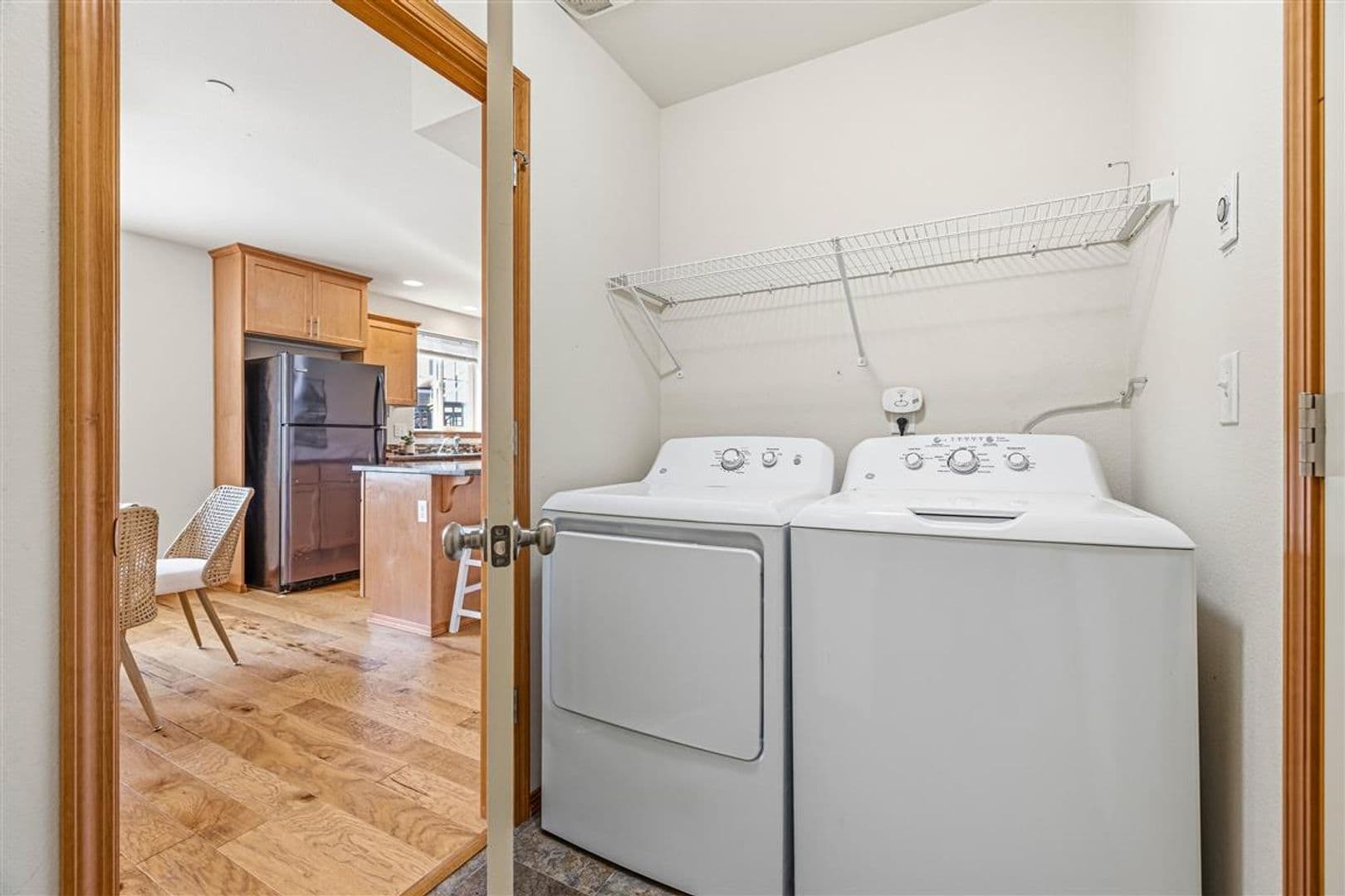 Bellingham House: 4325 Larch Lane