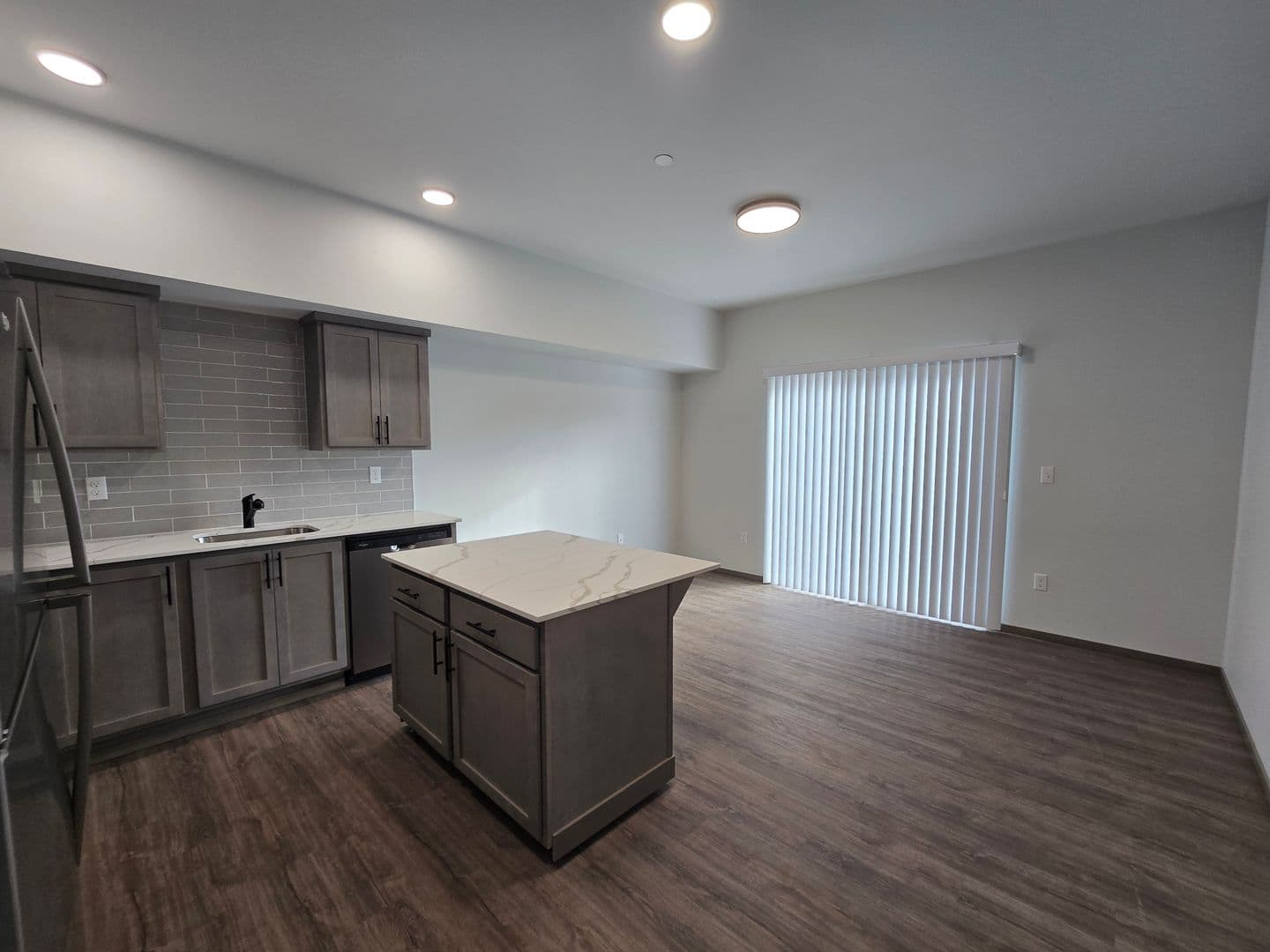 Mount Vernon Apartment: 1600 JJ Place