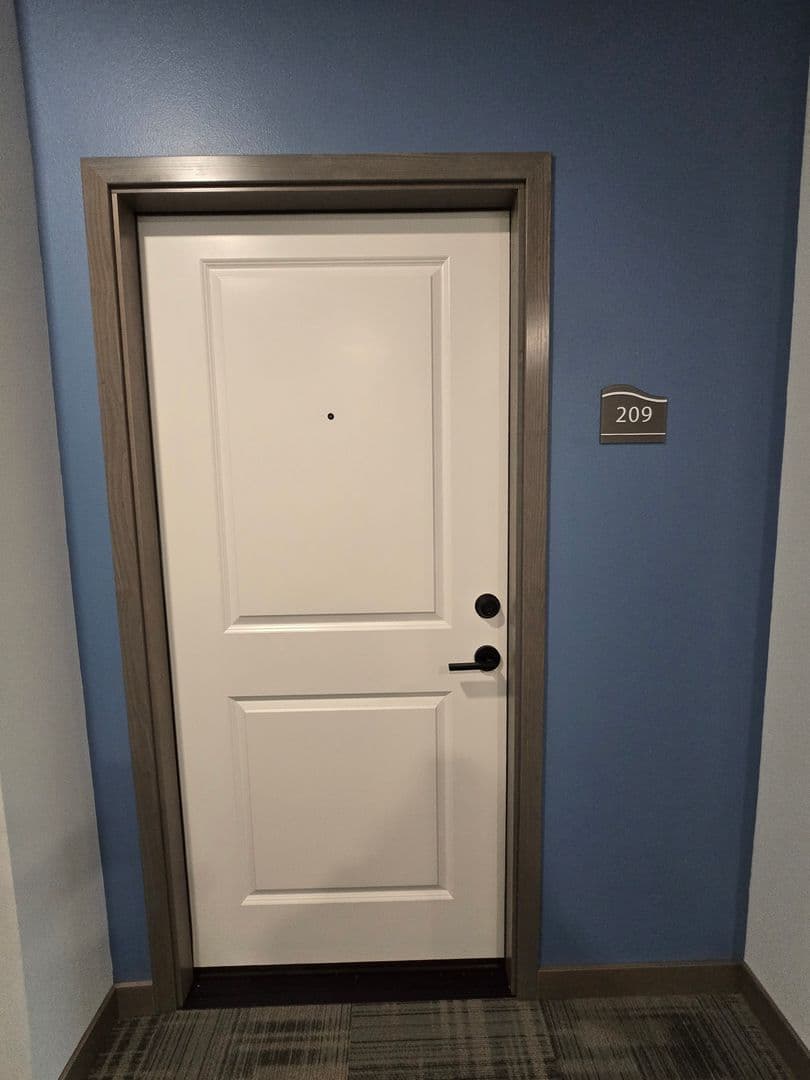 Mount Vernon Apartment: 1600 JJ Place