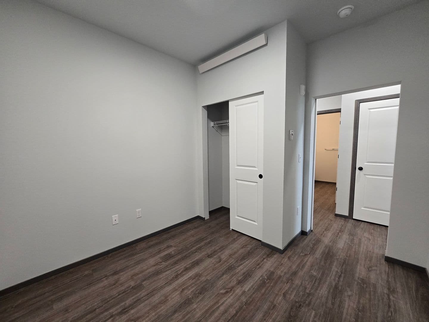 Mount Vernon Apartment: 1600 JJ Place