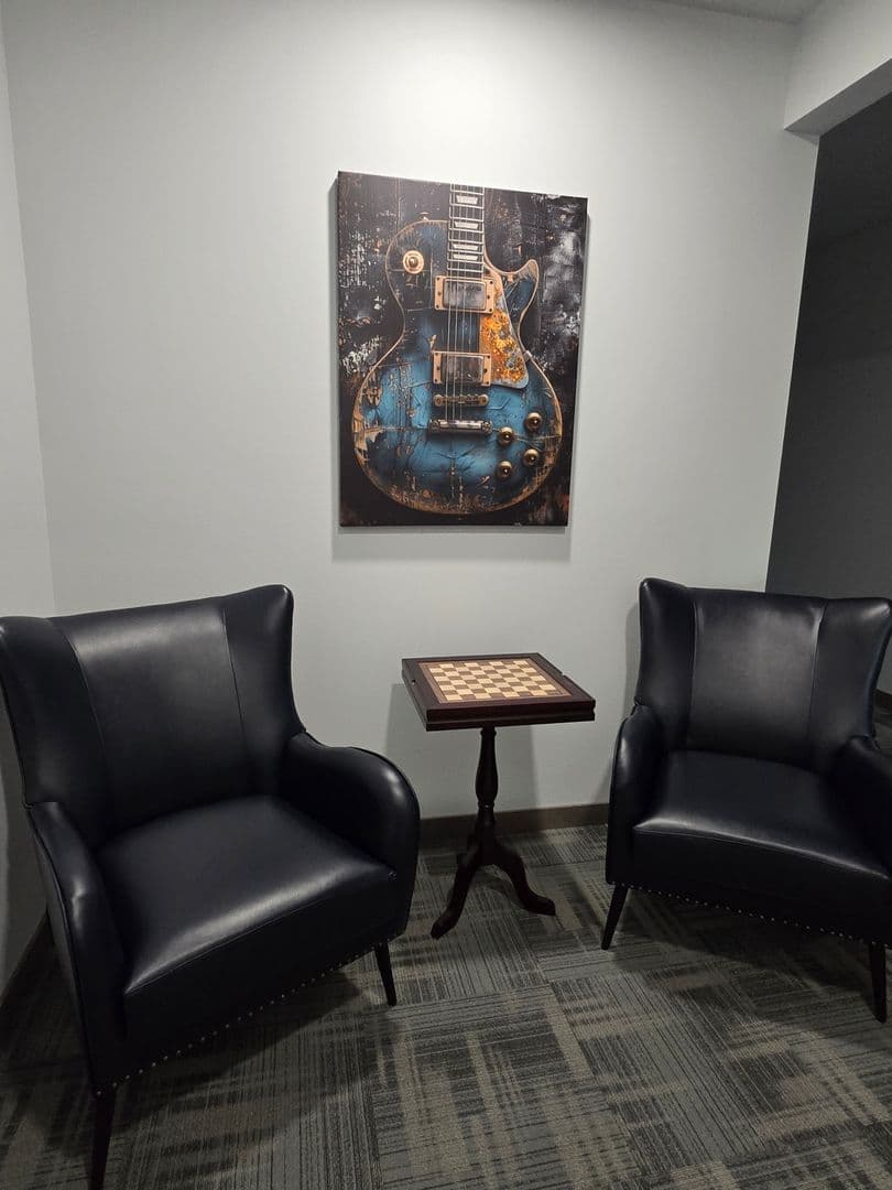 Mount Vernon Apartment: 1600 JJ Place