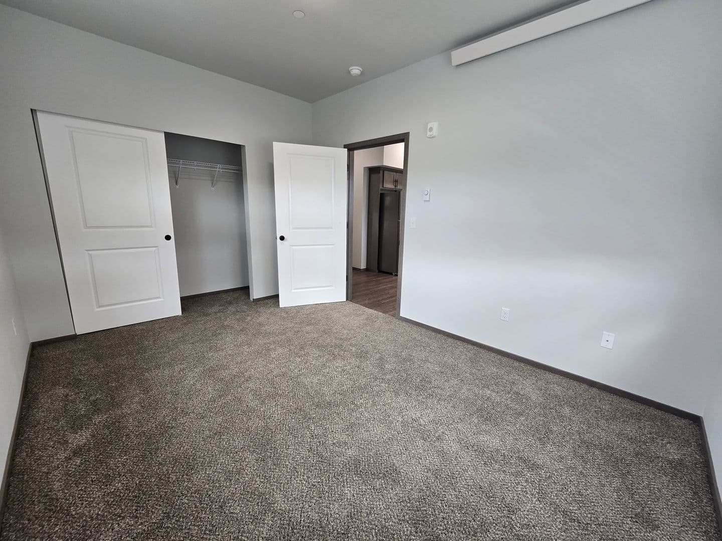 Mount Vernon Apartment: 1600 JJ Place