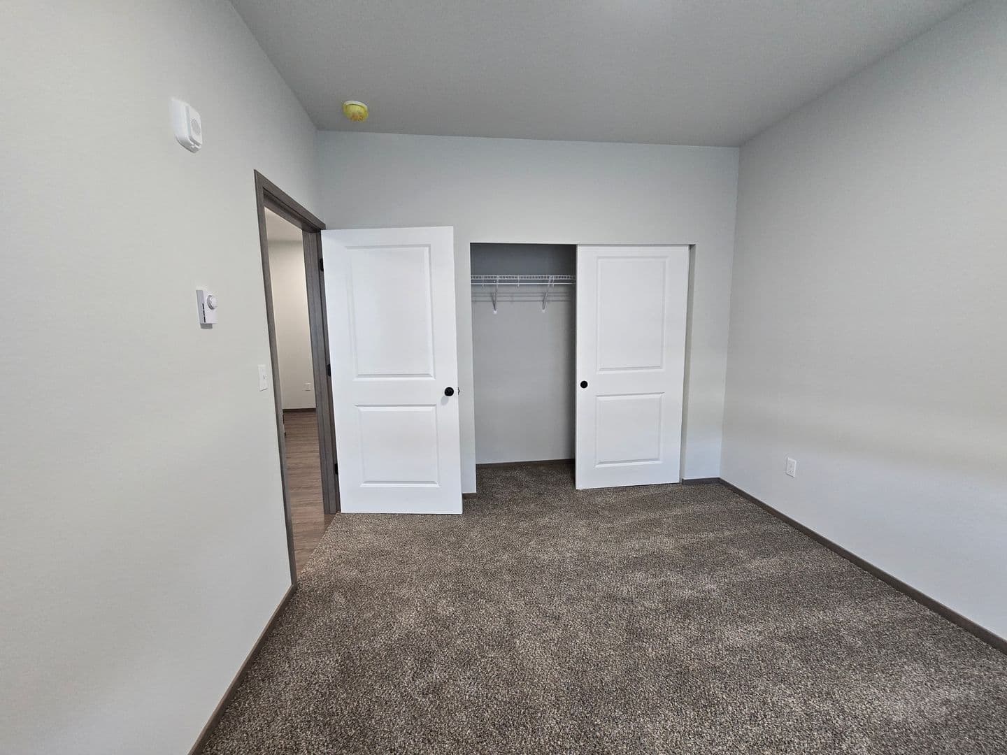 Mount Vernon Apartment: 1600 JJ Place