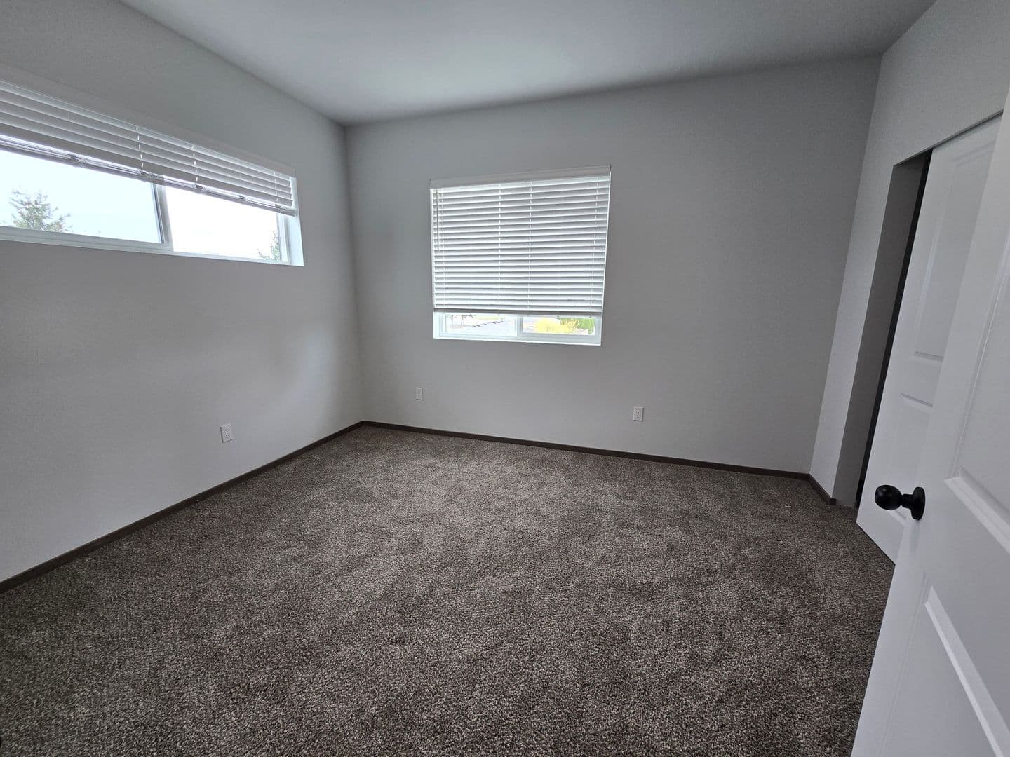 Mount Vernon Apartment: 1600 JJ Place