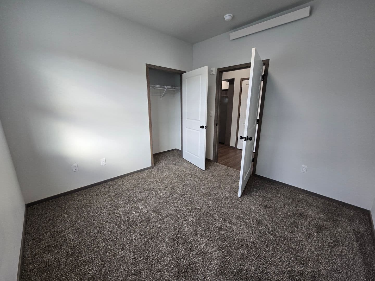 Mount Vernon Apartment: 1600 JJ Place