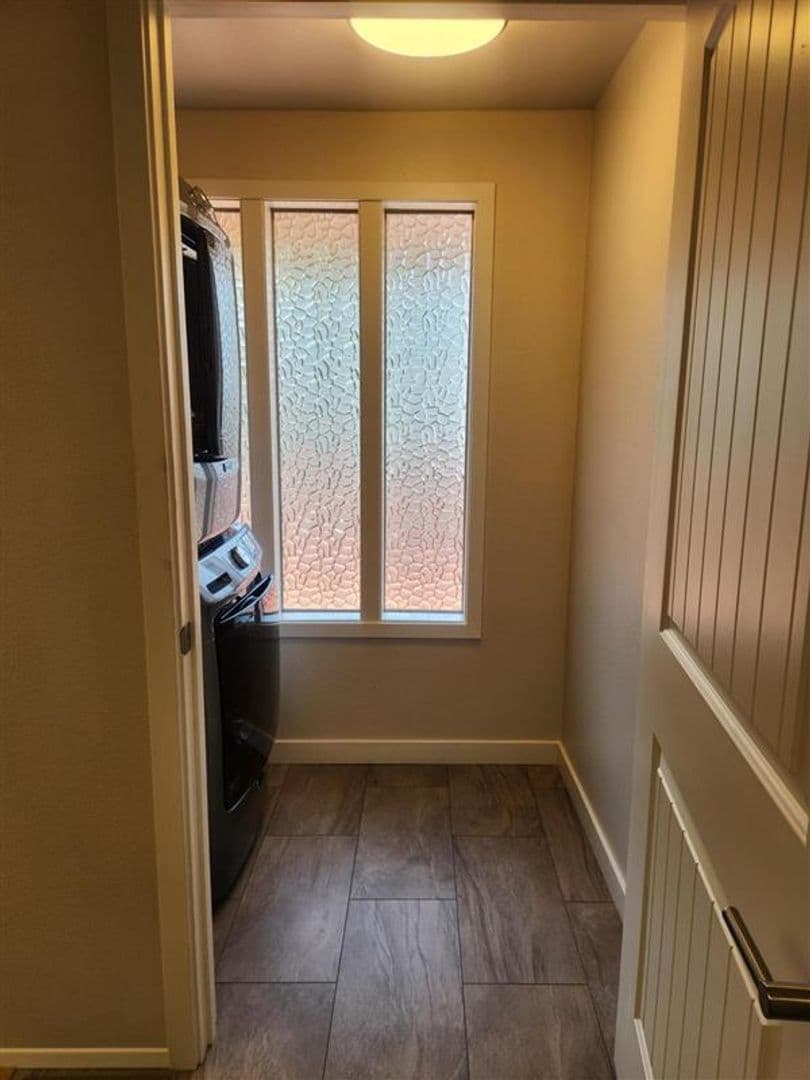 Burlington Apartment: 101 Rainbow Drive