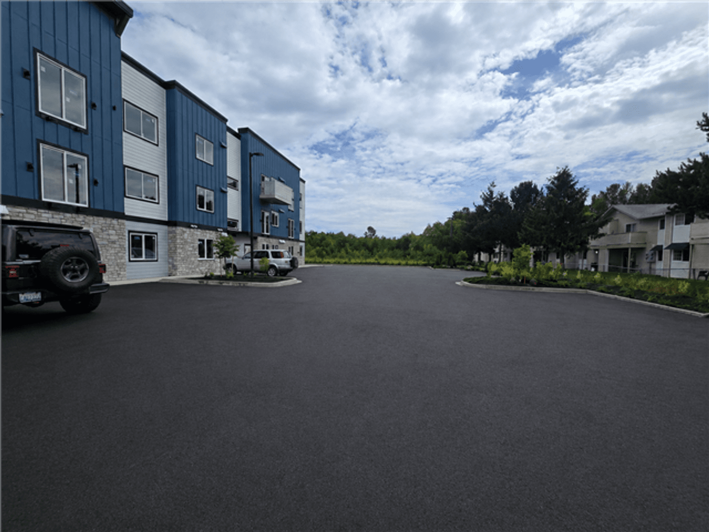 Mount Vernon Apartment: 1600 JJ Place