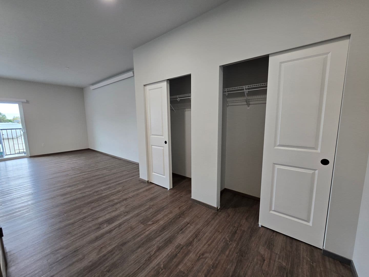 Mount Vernon Apartment: 1600 JJ Place