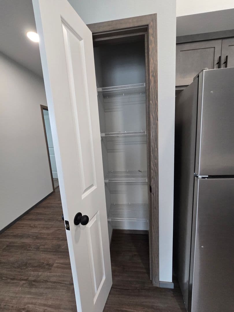 Mount Vernon Apartment: 1600 JJ Place