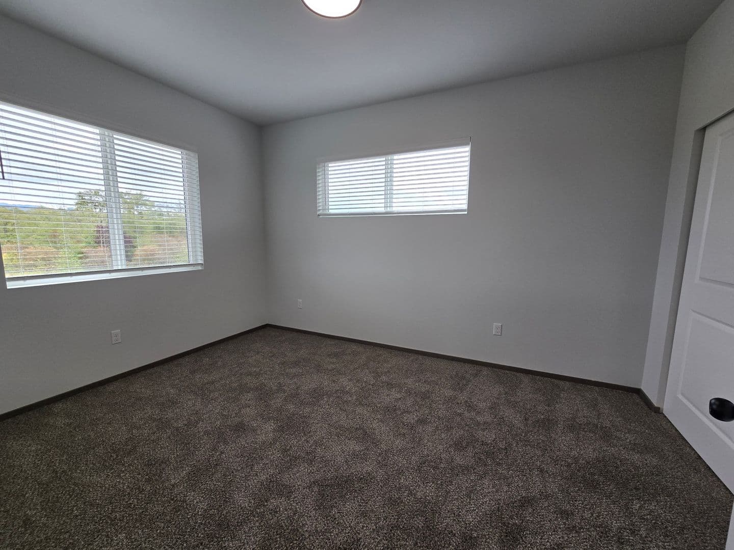 Mount Vernon Apartment: 1600 JJ Place