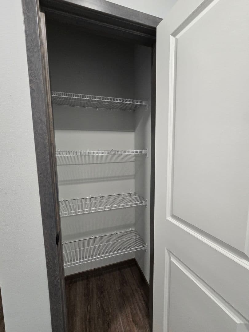 Mount Vernon Apartment: 1600 JJ Place