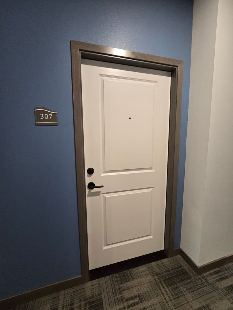 Mount Vernon Apartment: 1600 JJ Place