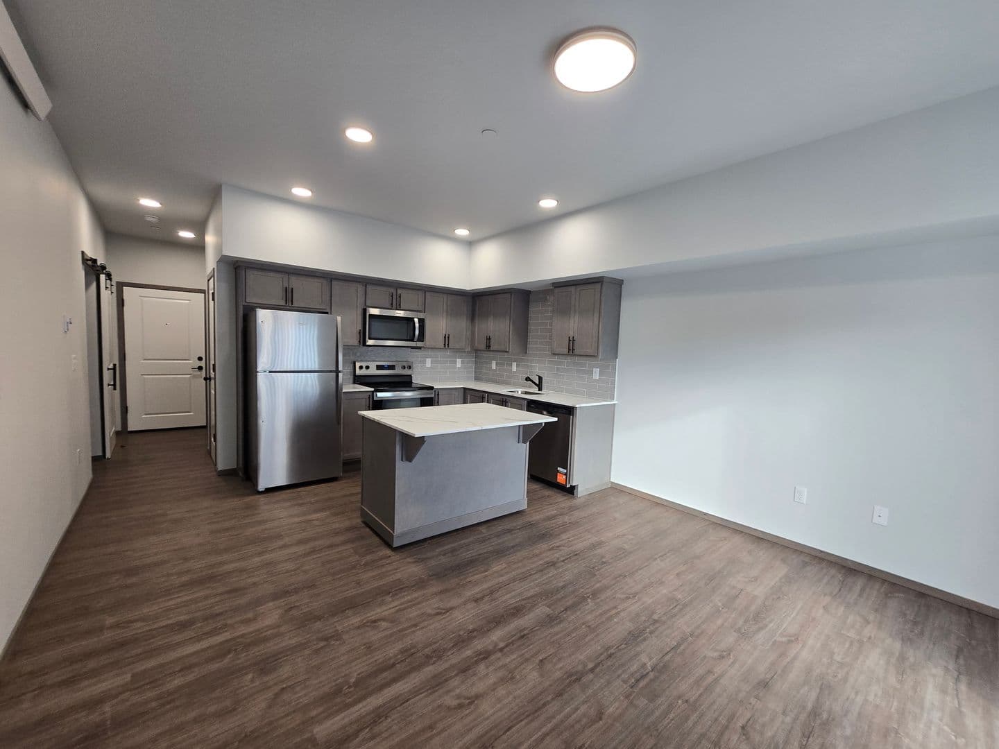 Mount Vernon Apartment: 1600 JJ Place