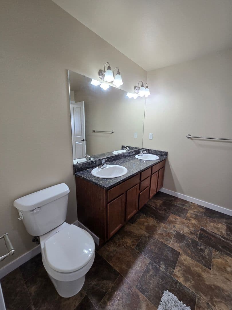 Bellingham House: 336 Tremont Ave