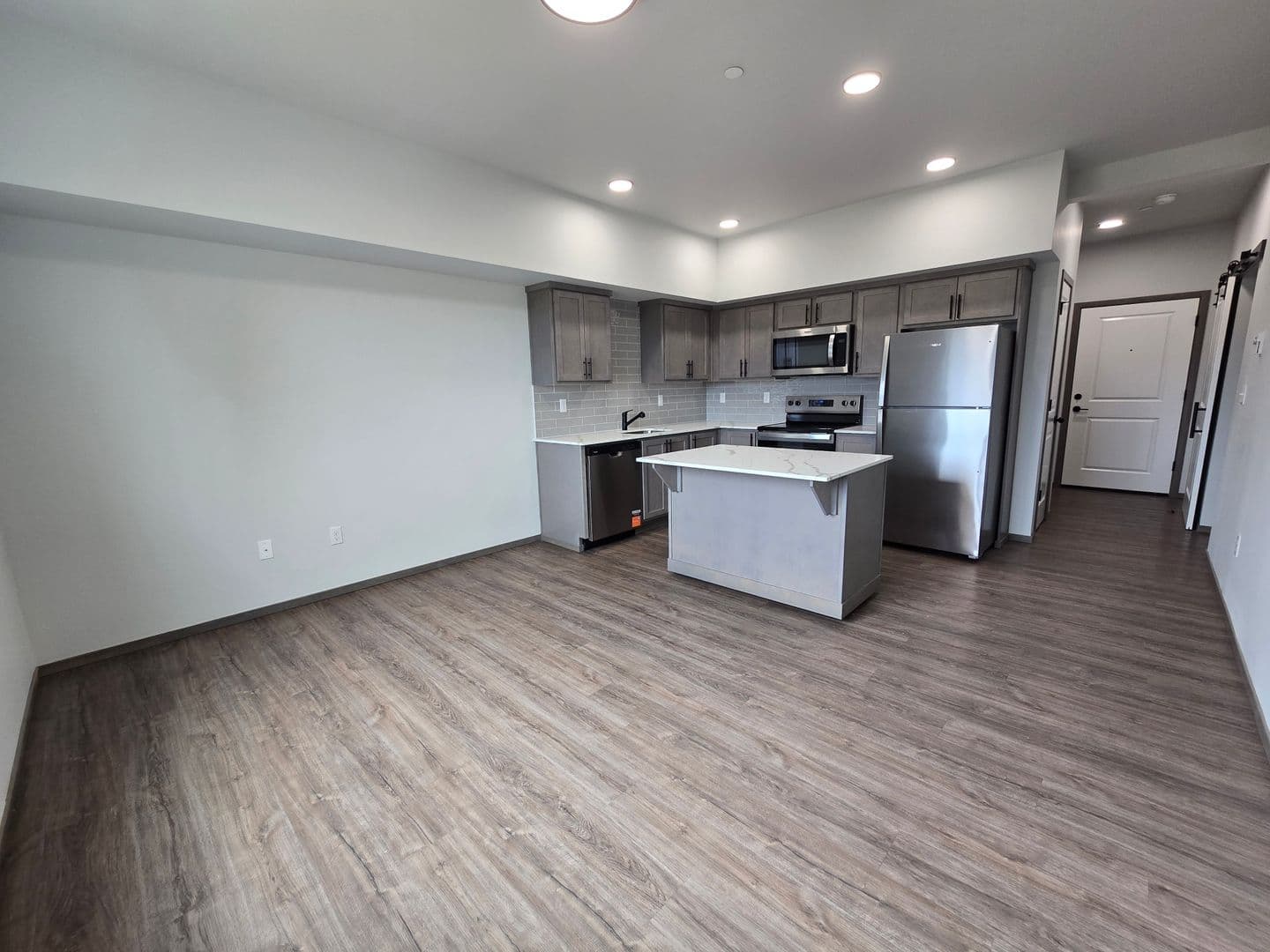 Mount Vernon Apartment: 1600 JJ Place