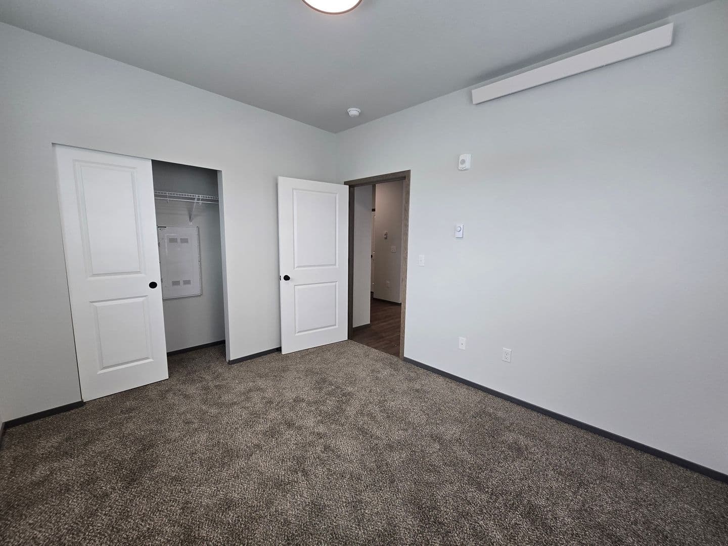 Mount Vernon Apartment: 1600 JJ Place