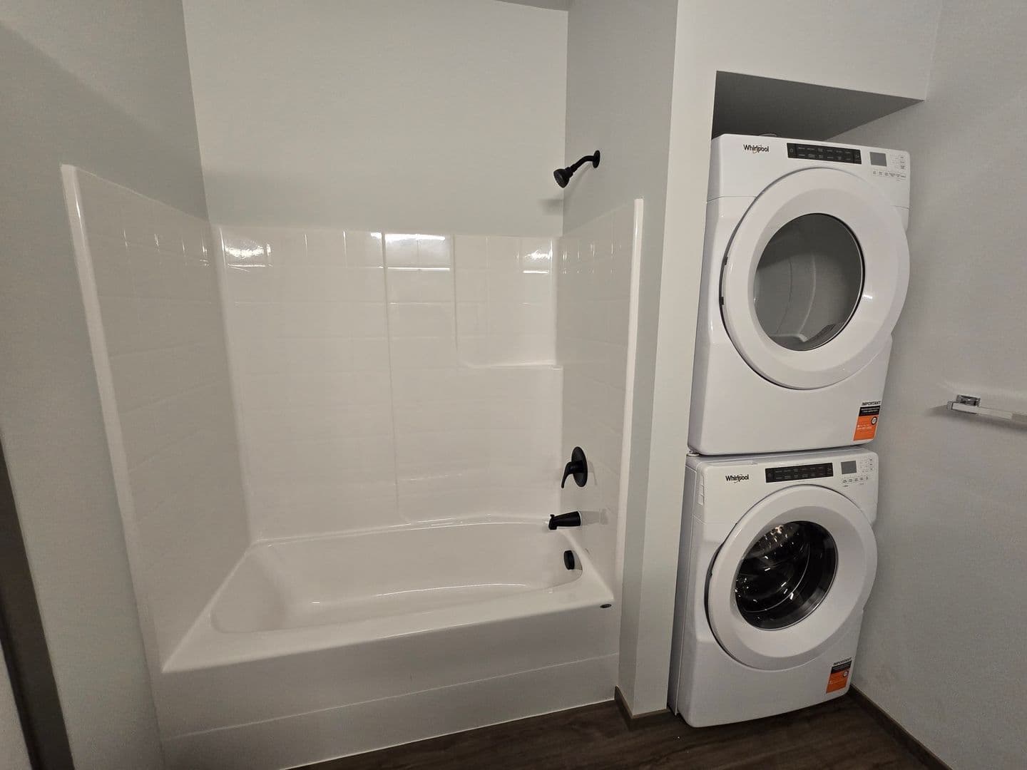 Mount Vernon Apartment: 1600 JJ Place