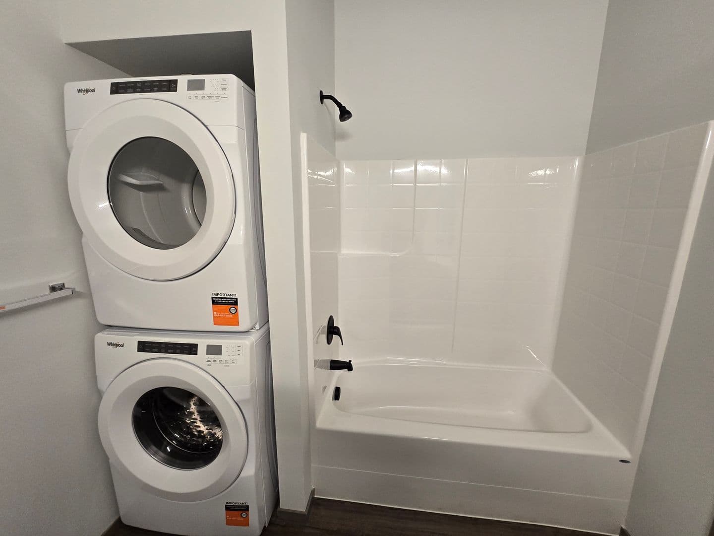 Mount Vernon Apartment: 1600 JJ Place
