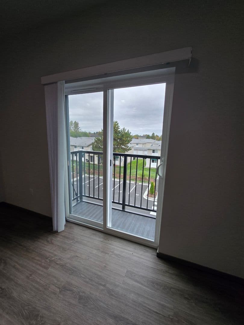 Mount Vernon Apartment: 1600 JJ Place