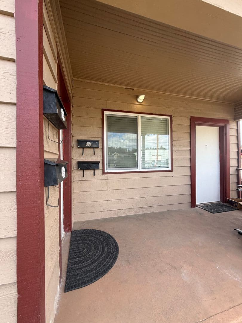 Mount Vernon Apartment: 1717 S 2nd Street