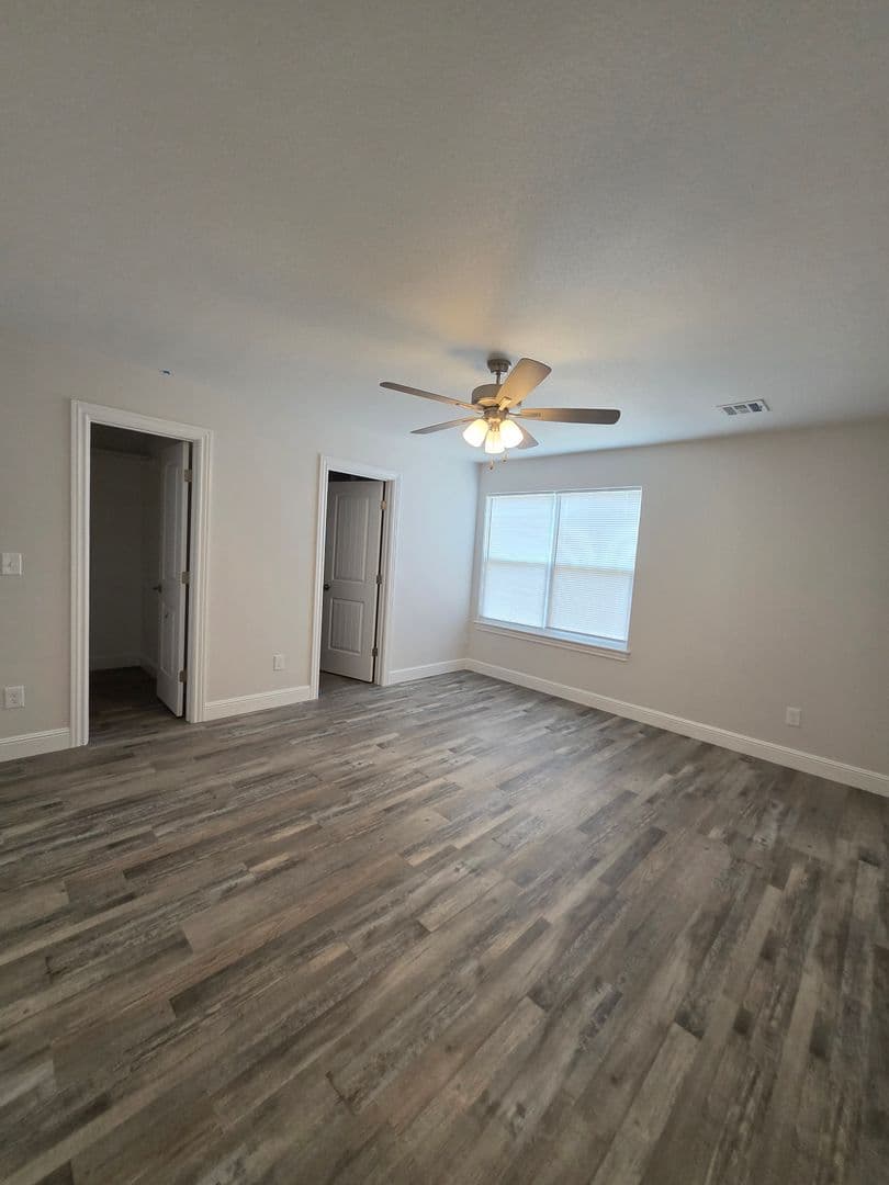 Joplin House: 807 S McKinley