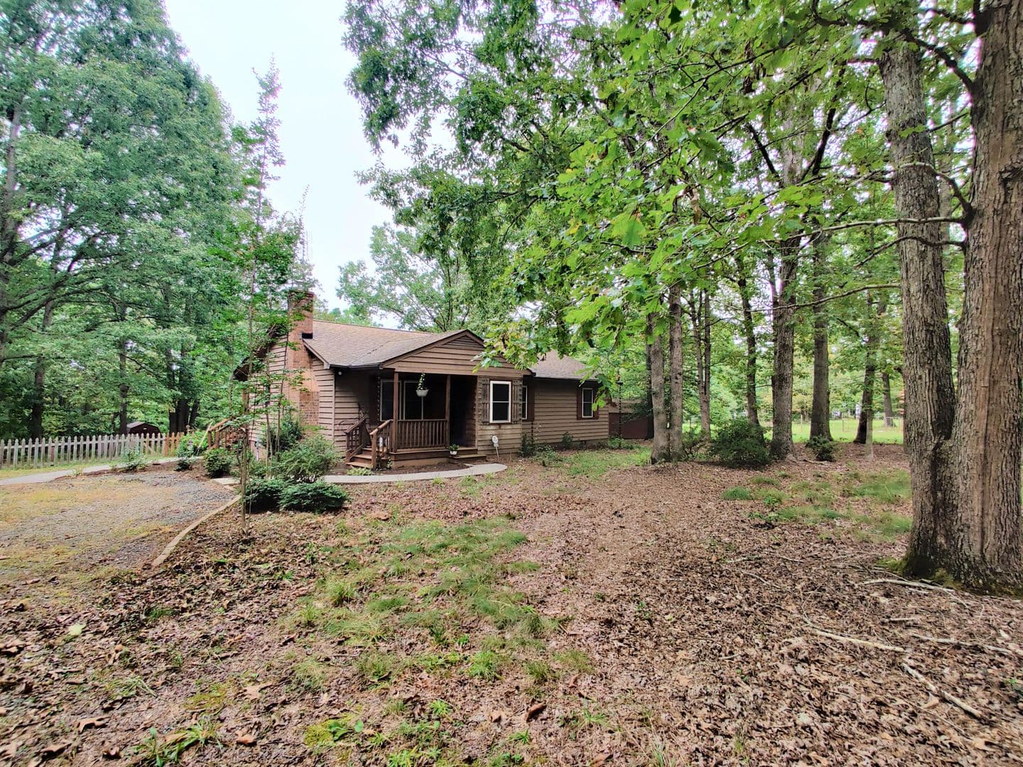 Louisa House: 4694 Walton Rd