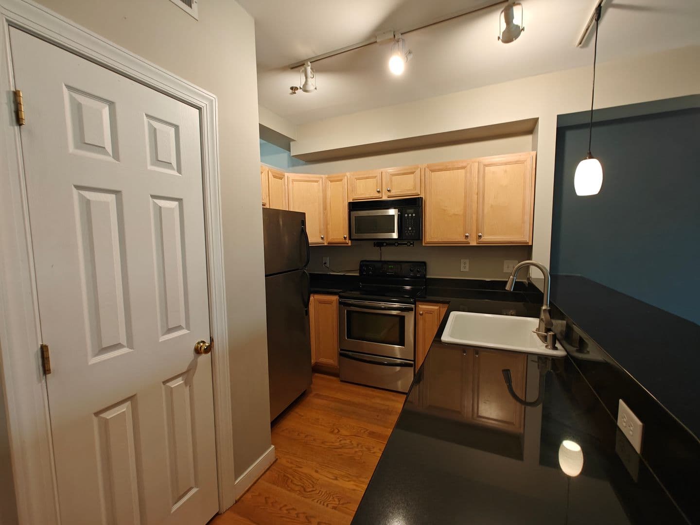 Richmond Condo: 215 North 19th St Unit 13