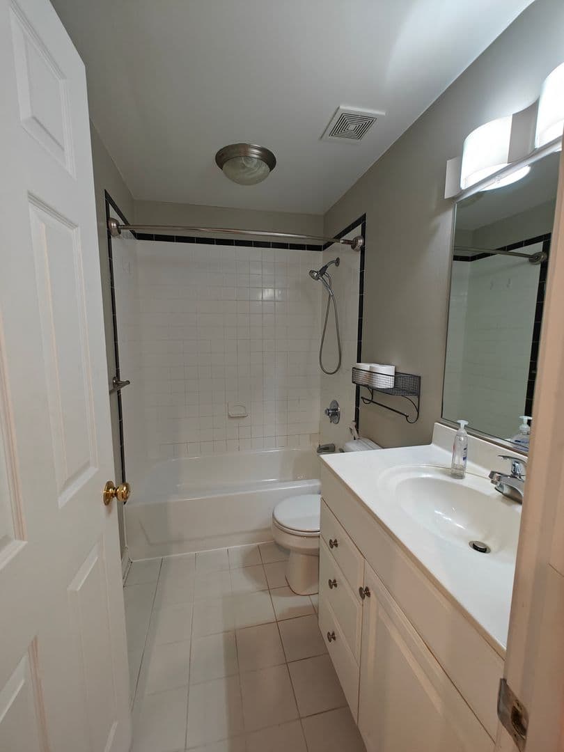 Richmond Condo: 215 North 19th St Unit 13