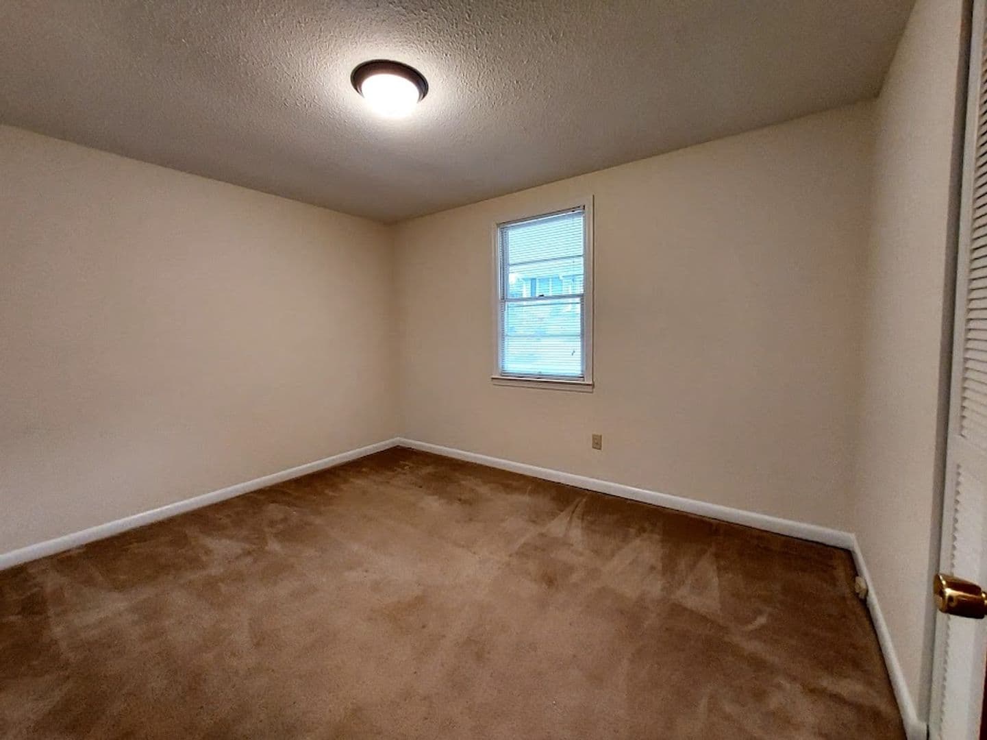 Easley Apartment: S D St