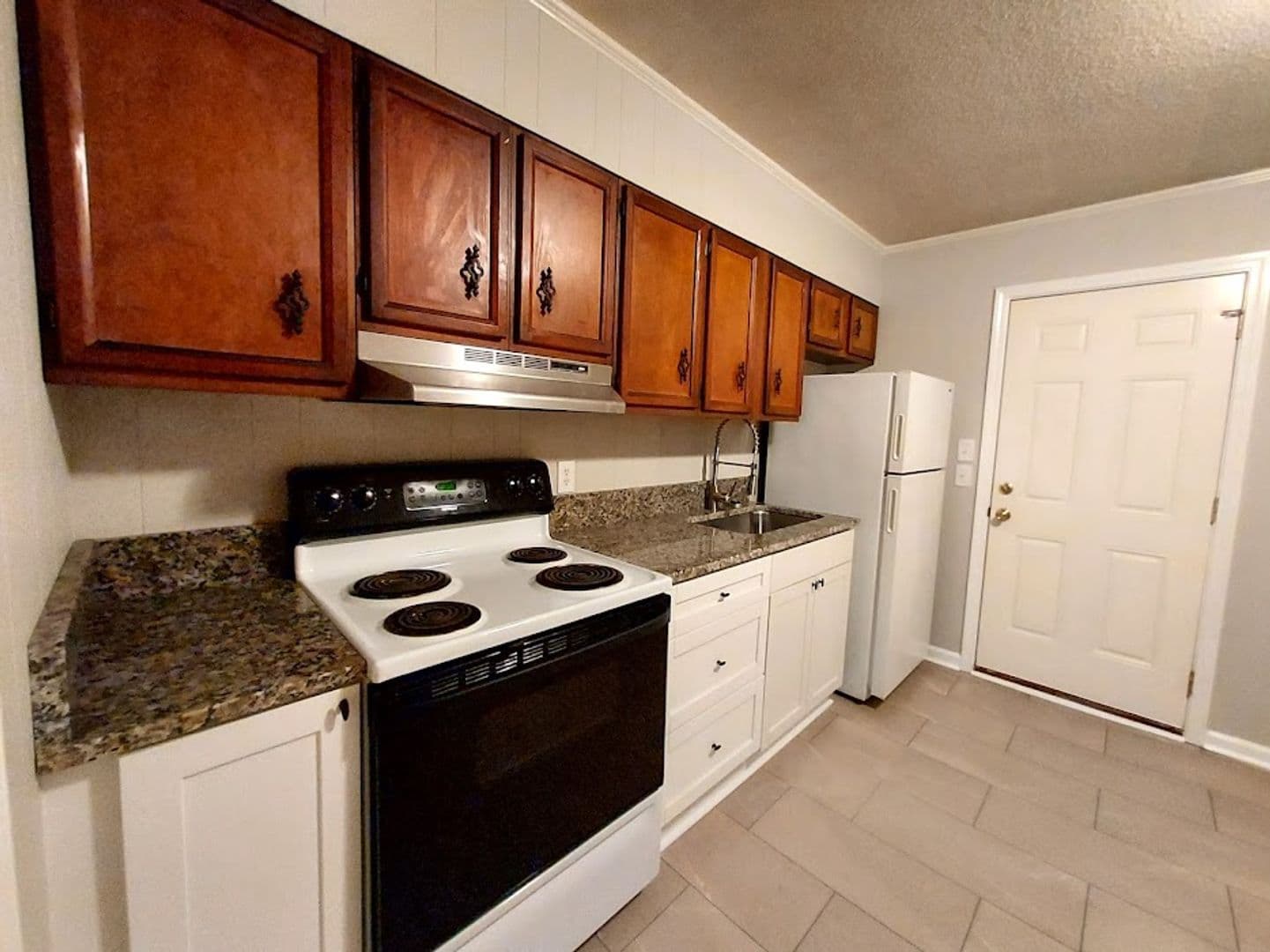 Piedmont Apartment: 129 Beardsley Road