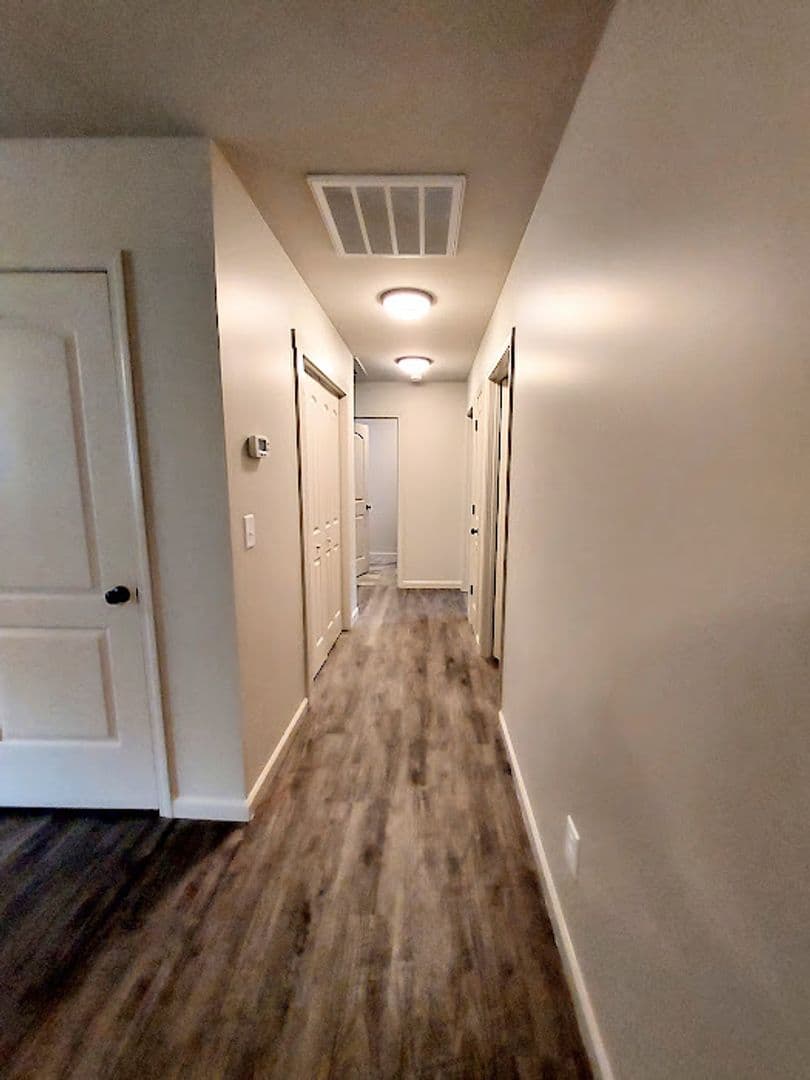 Pelzer Apartment: 8 Stephanie Dr