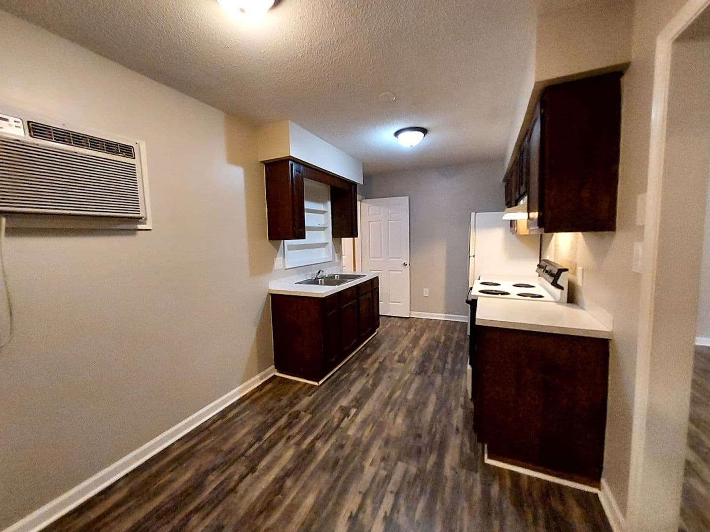 Anderson Apartment: 2103 S. Main Street