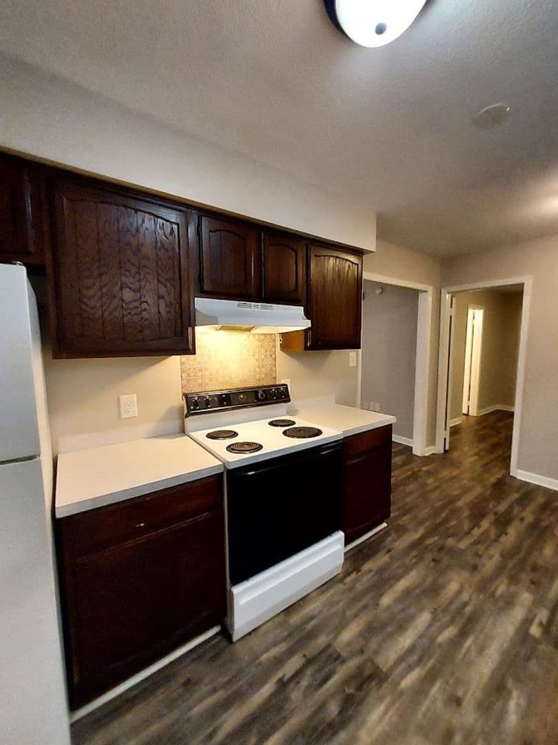 Anderson Apartment: 2103 S. Main Street