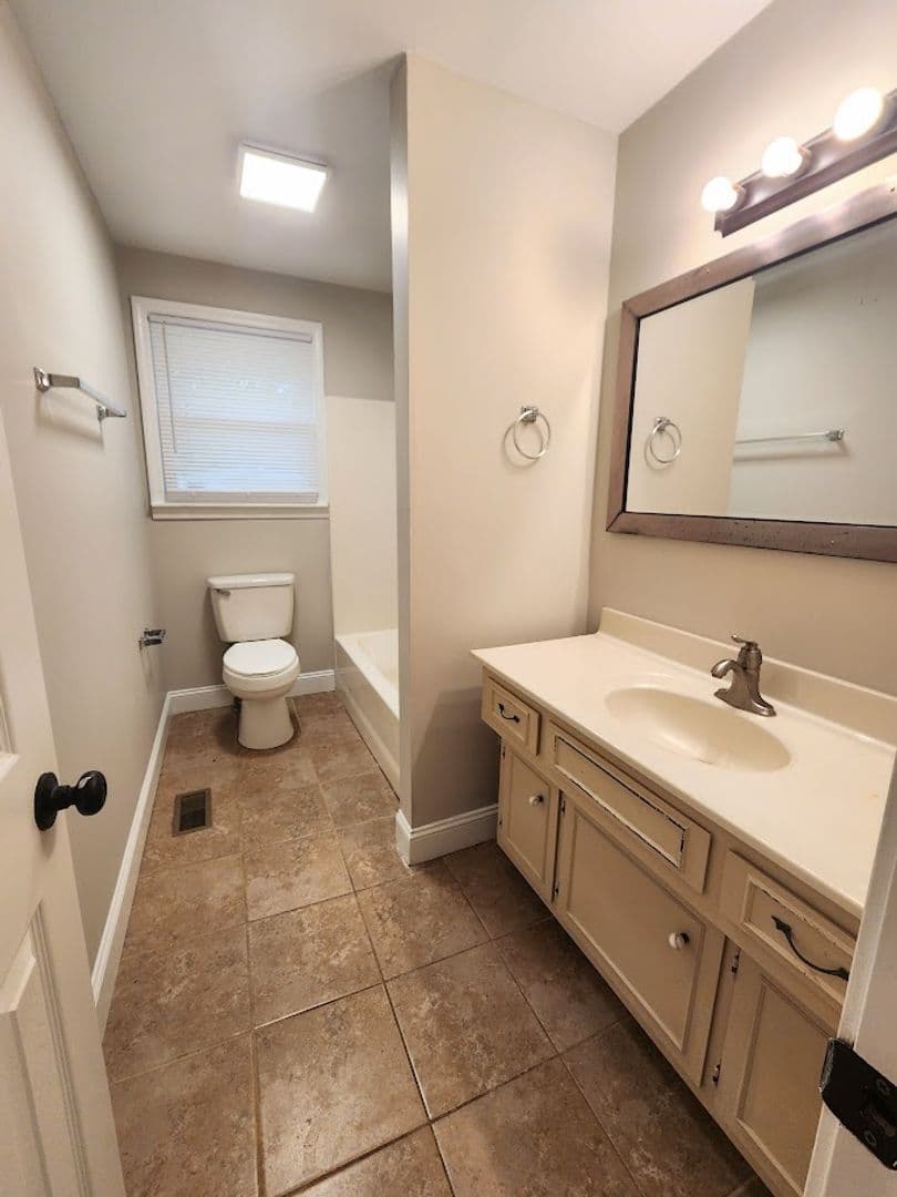 West Pelzer House: 14 Stephanie Drive