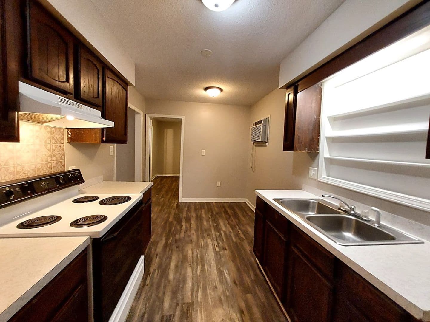 Anderson Apartment: 2103 S. Main Street