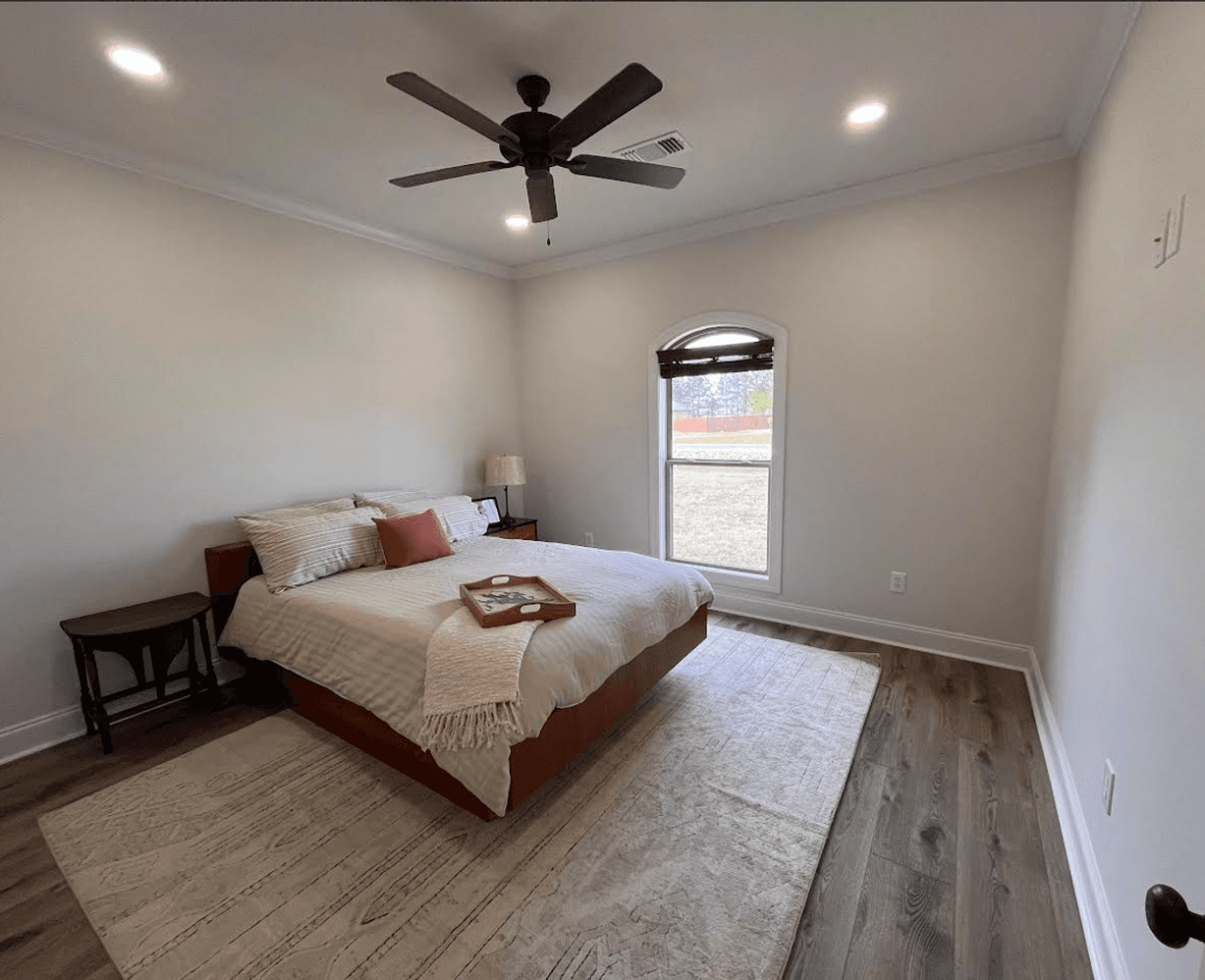 Caledonia House: 294 Frye Circle