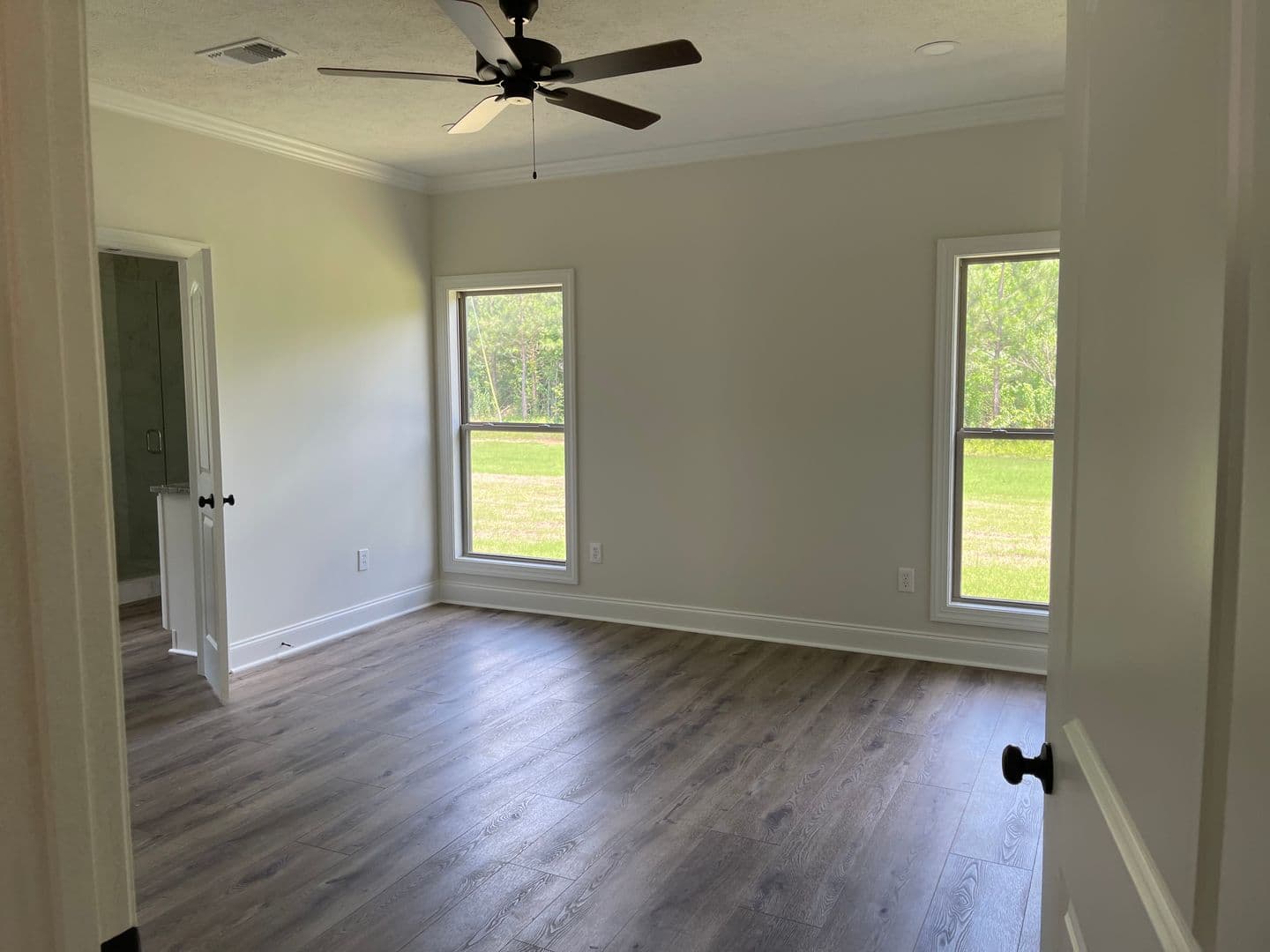 Caledonia House: 294 Frye Circle