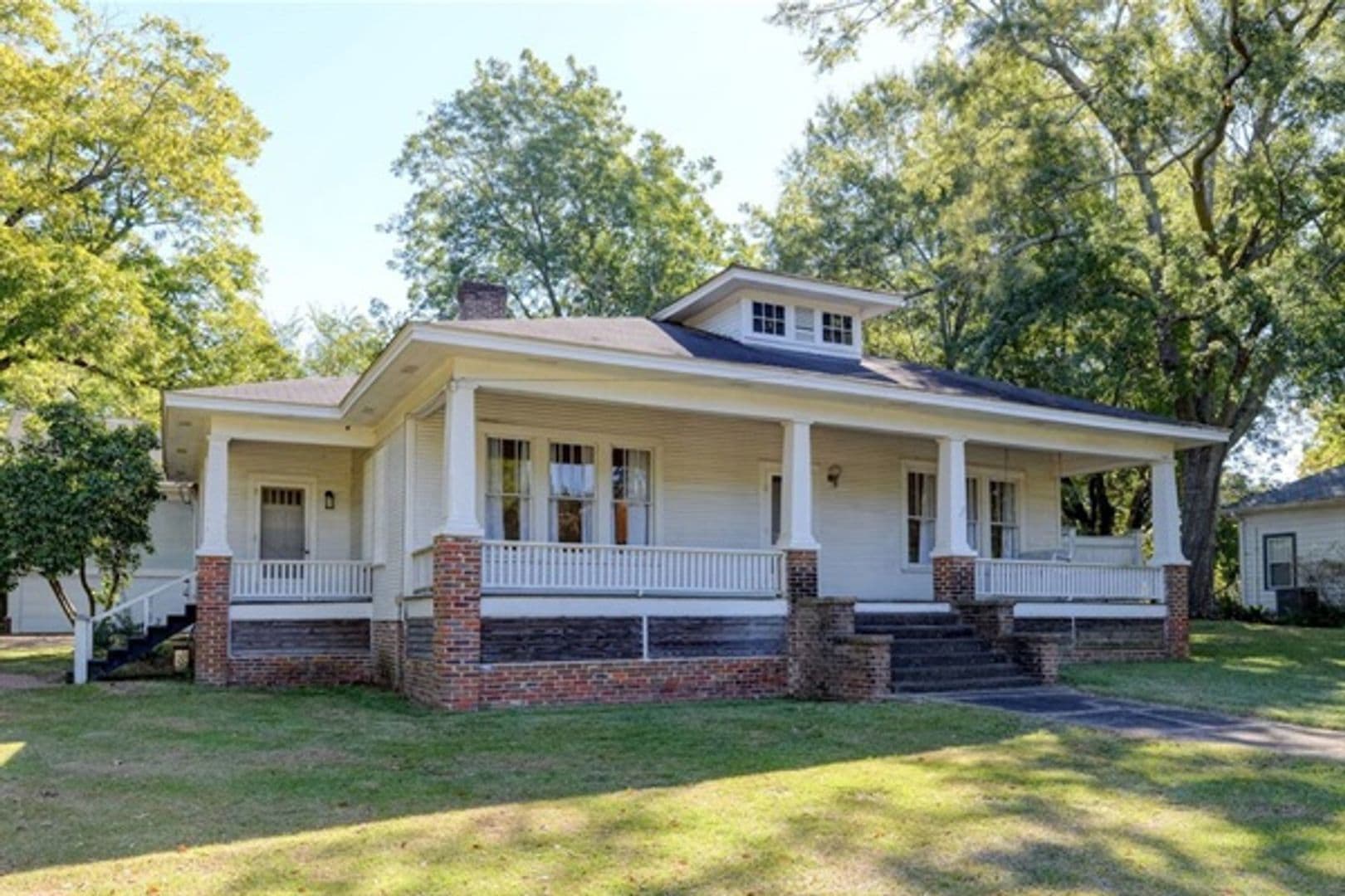 Starkville Apartment: 507 S Jackson St Units C-E