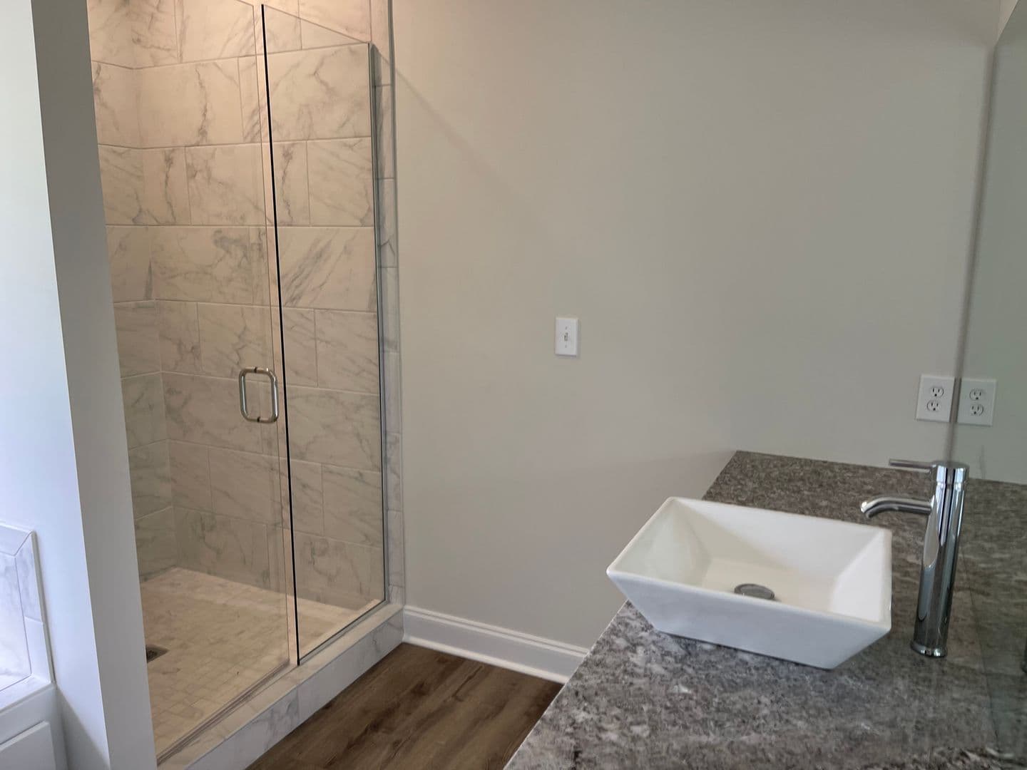 Caledonia House: 294 Frye Circle