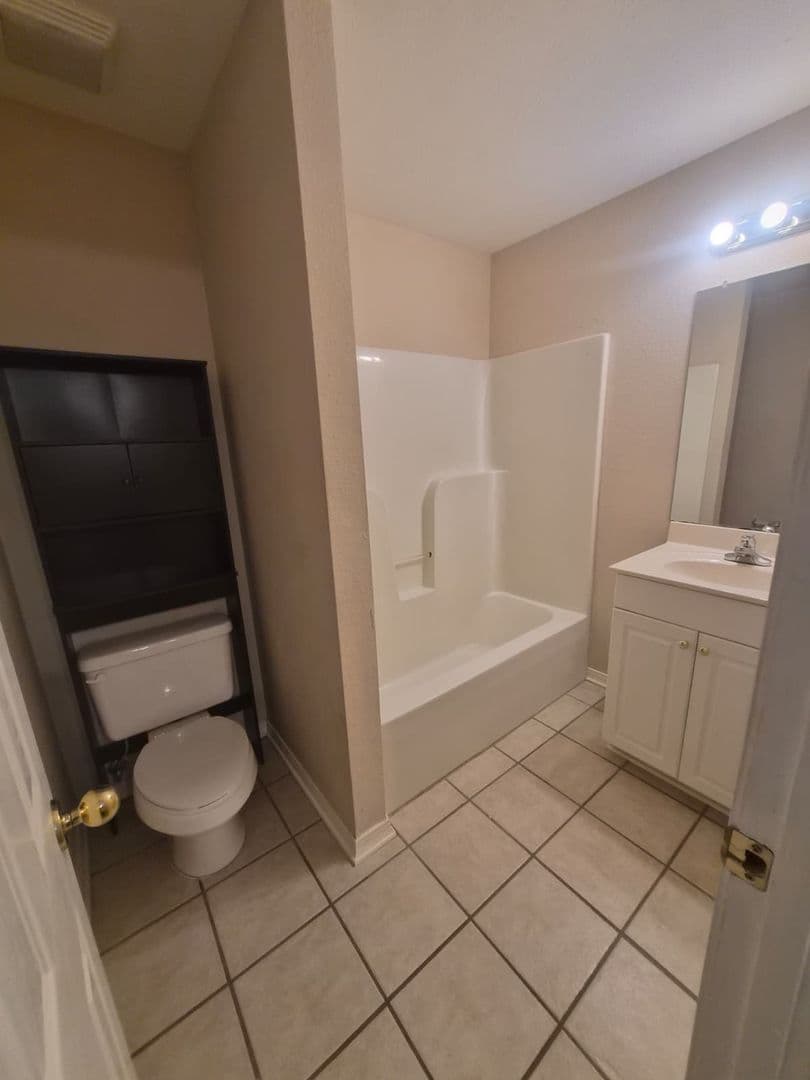 Starkville House: 348 Kirkcauldy Dr - Unit C