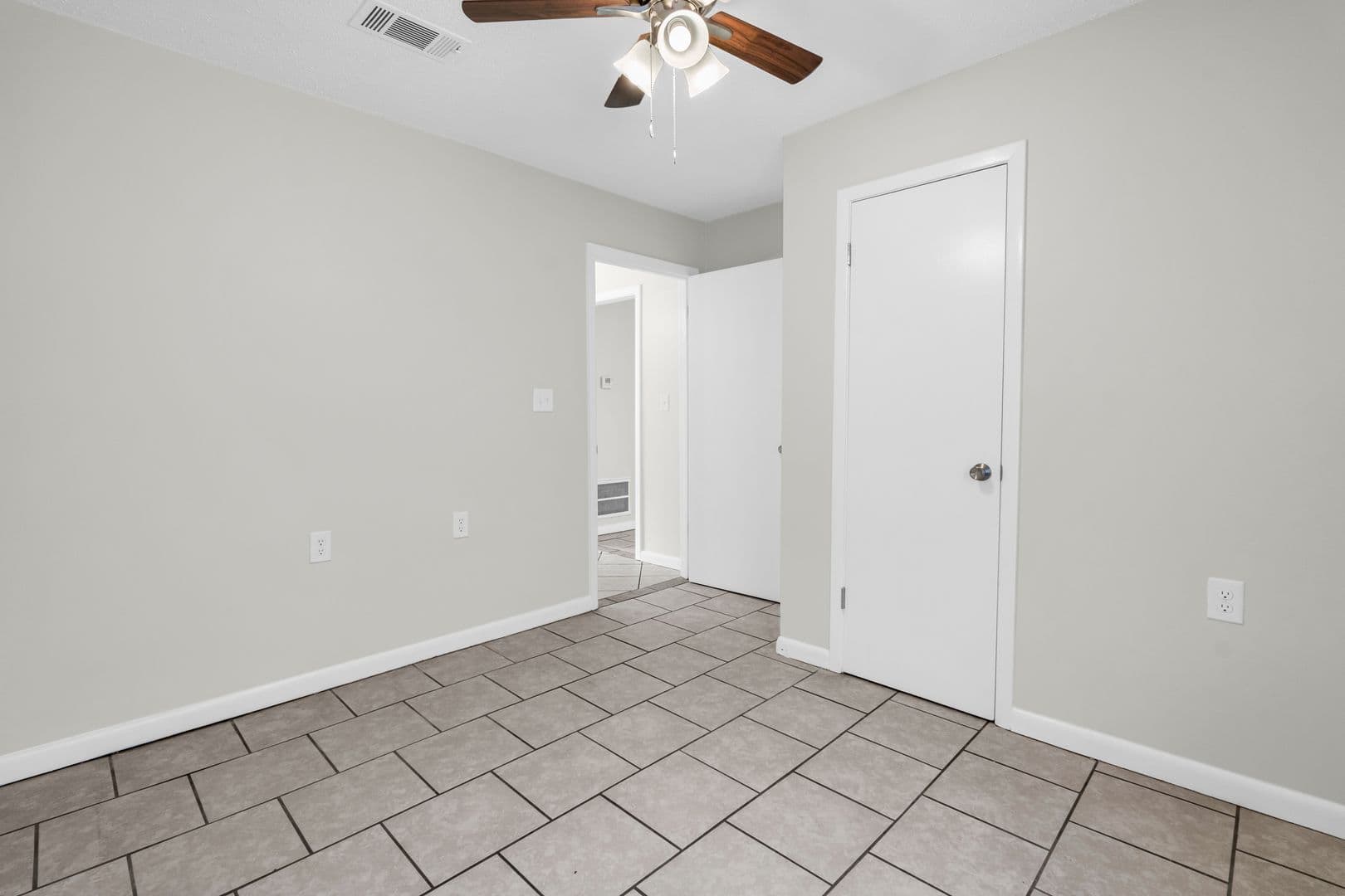 Starkville Apartment: 1010 N Montgomery Street - 2B