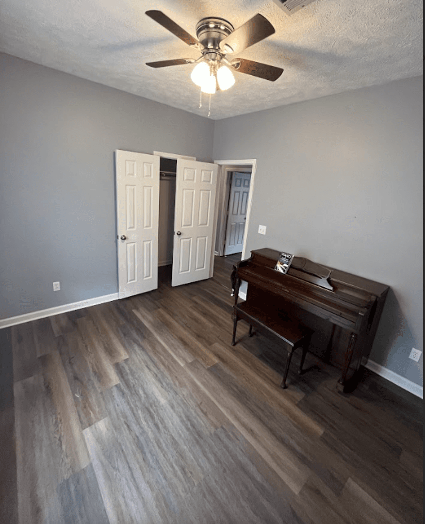 Starkville House: 118 Tomlinson Dr