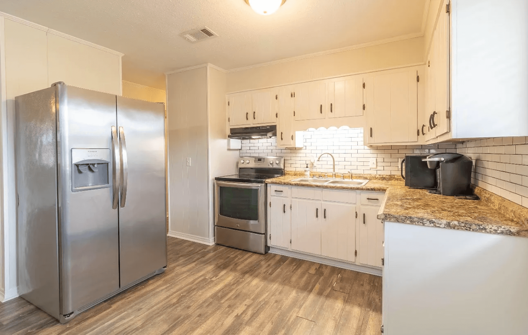 Columbus House: 170 Mason Dr E